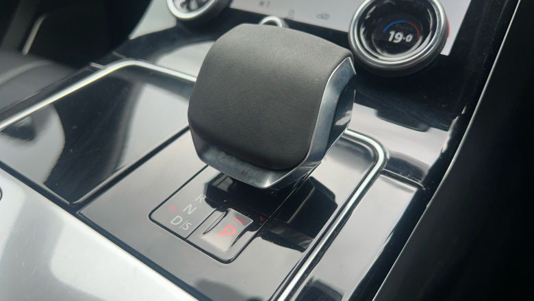 Land Rover Range Rover Velar 2.0 D200 R-Dynamic HSE 5dr Auto Diesel Estate